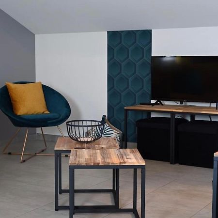 Le Spacieux Cosy - 4 Personnes - Geneve Cranves-Sales Экстерьер фото